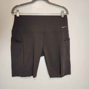 Nike Go Women's Firm-Support High-Waisted Biker Shorts